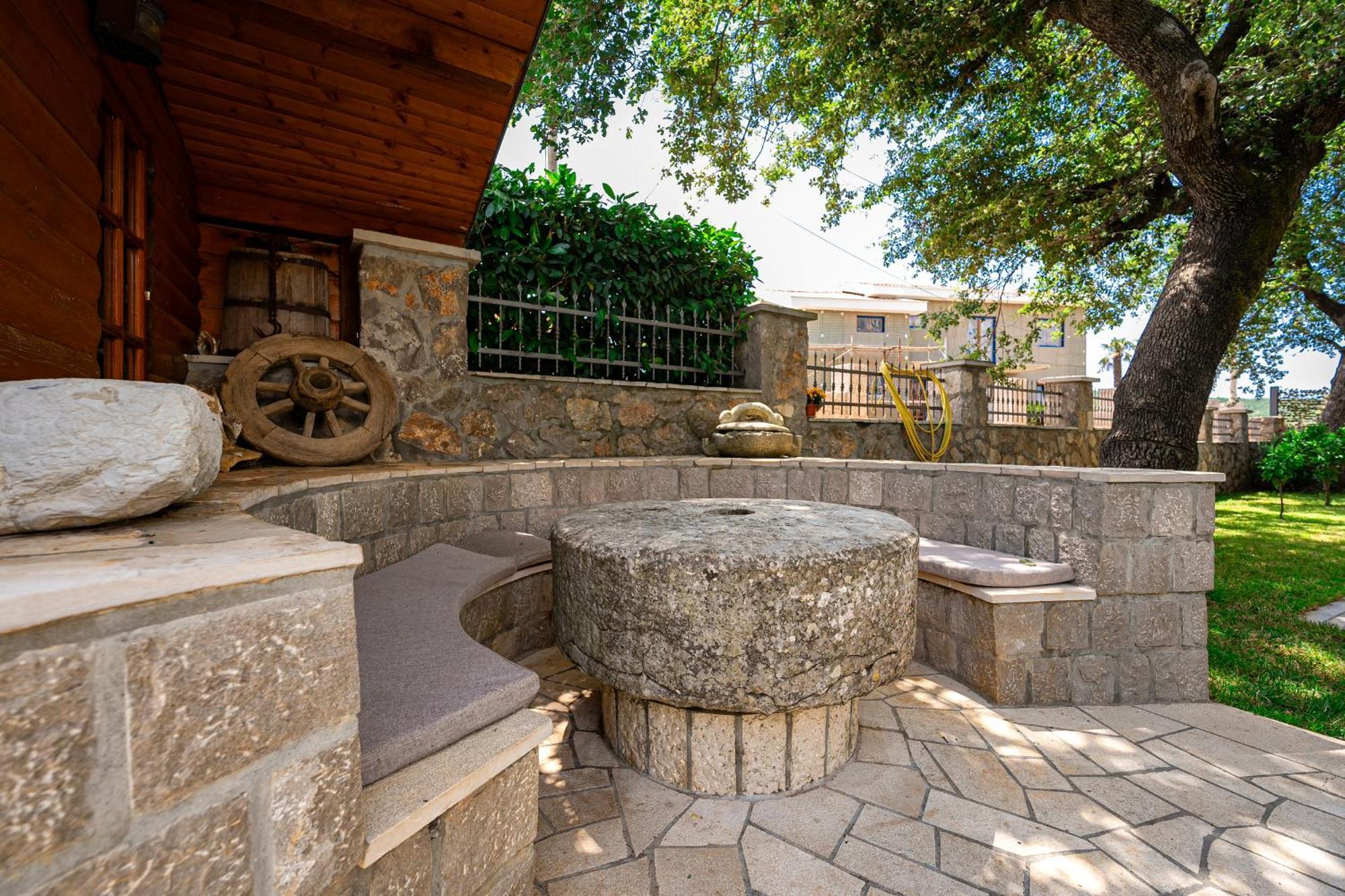 Villa Helena Kotor Bagian luar foto